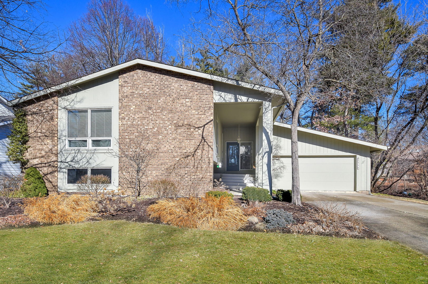 2350 Tanglewood Drive Property Photo