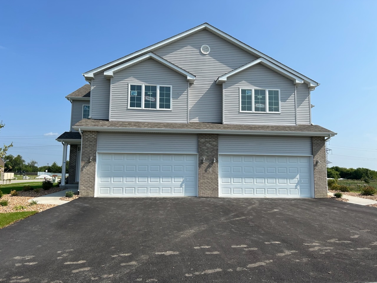 1571 Glenbrooke Lane Property Photo 1