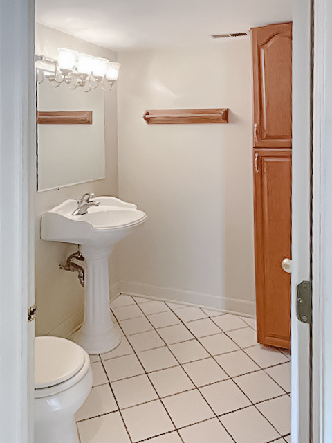 3757 N Hermitage Avenue Property Photo 6