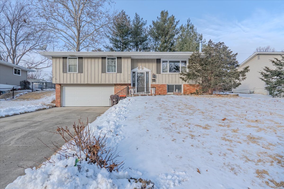Dunlap High School Real Estate Listings Main Image