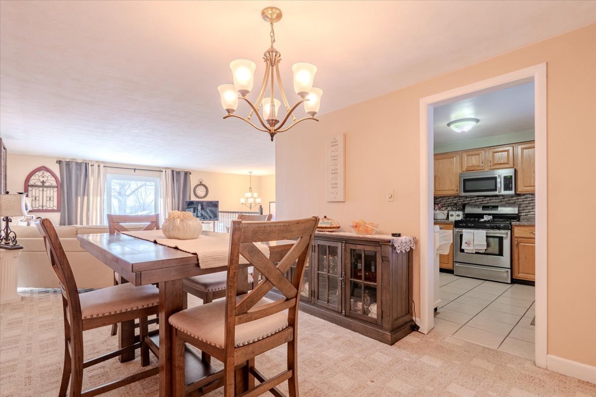 3213 W Birkshire Drive Property Photo 9