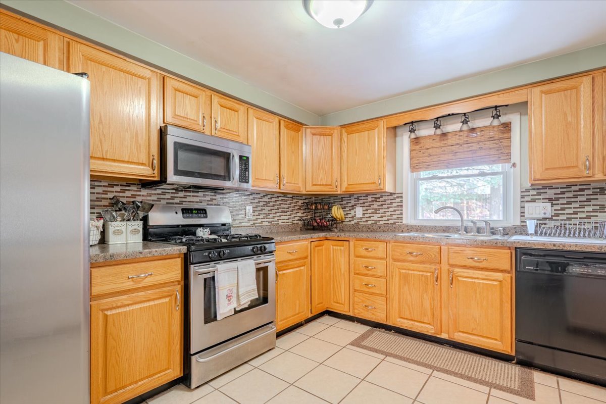 3213 W Birkshire Drive Property Photo 12