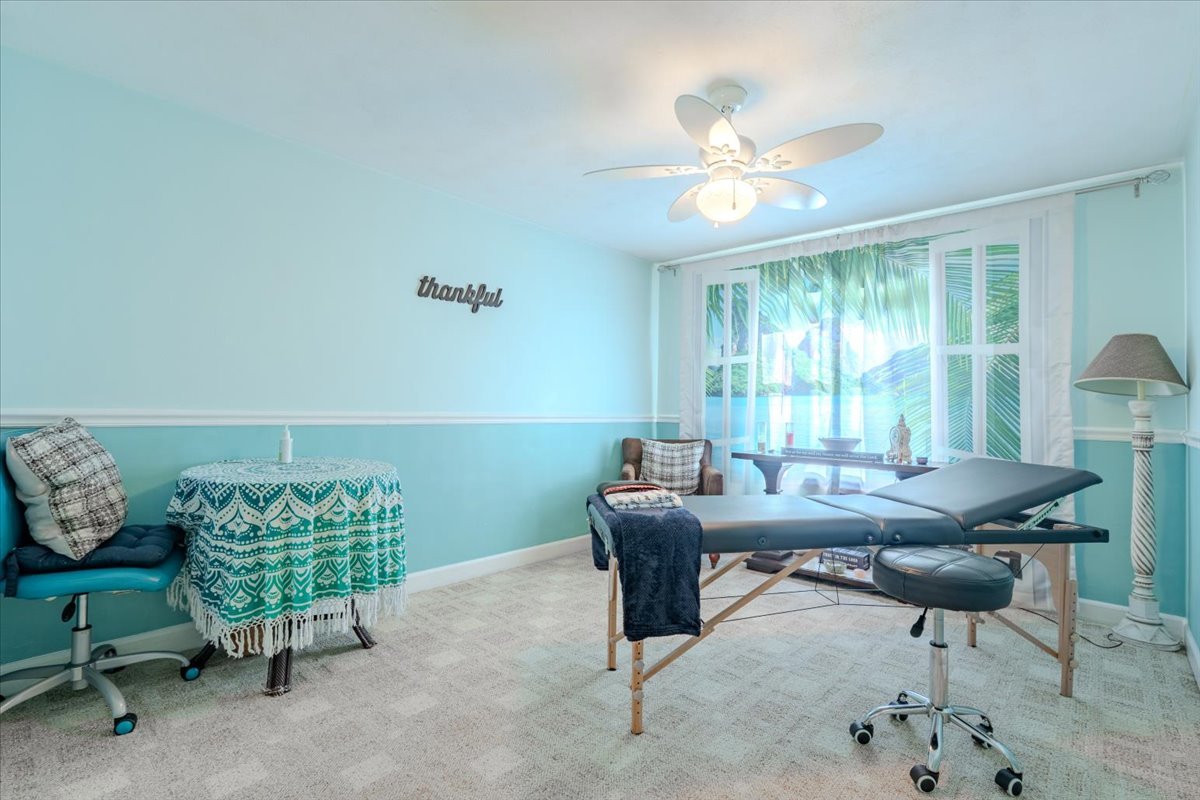 3213 W Birkshire Drive Property Photo 14