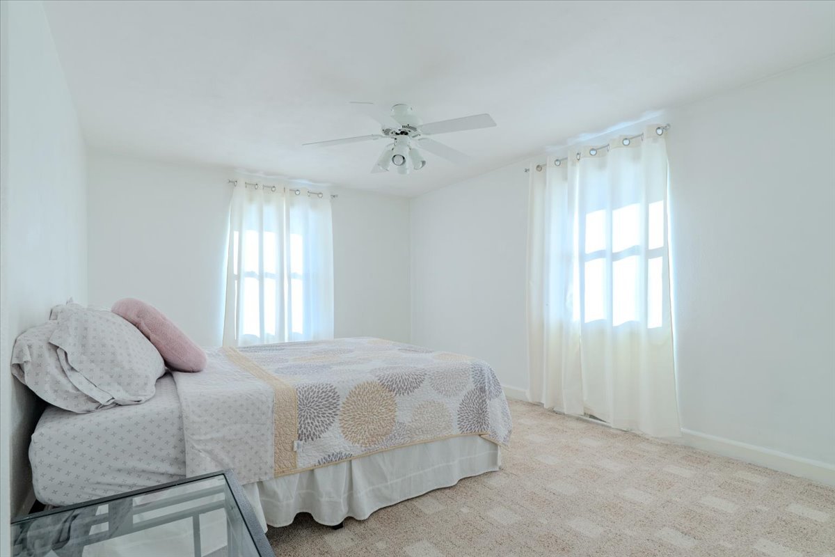 3213 W Birkshire Drive Property Photo 16