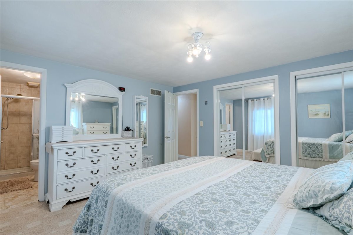 3213 W Birkshire Drive Property Photo 19