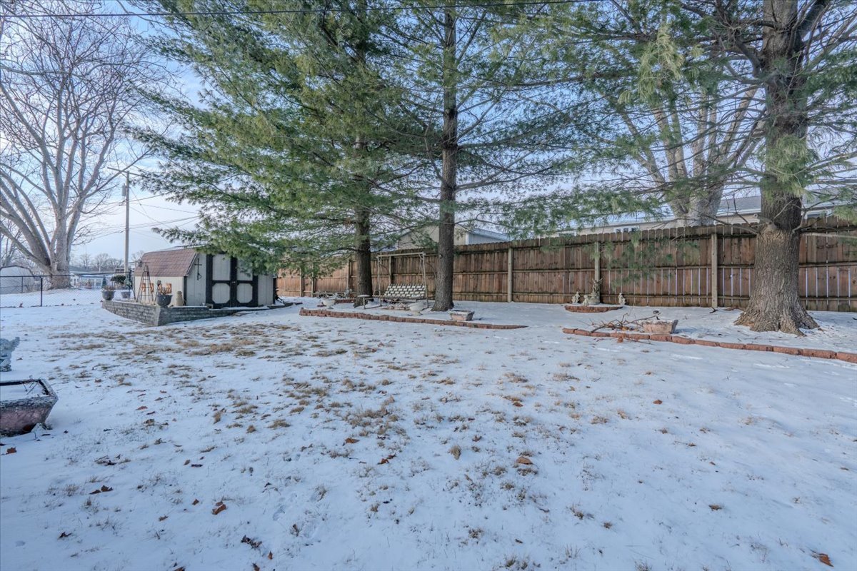 3213 W Birkshire Drive Property Photo 28