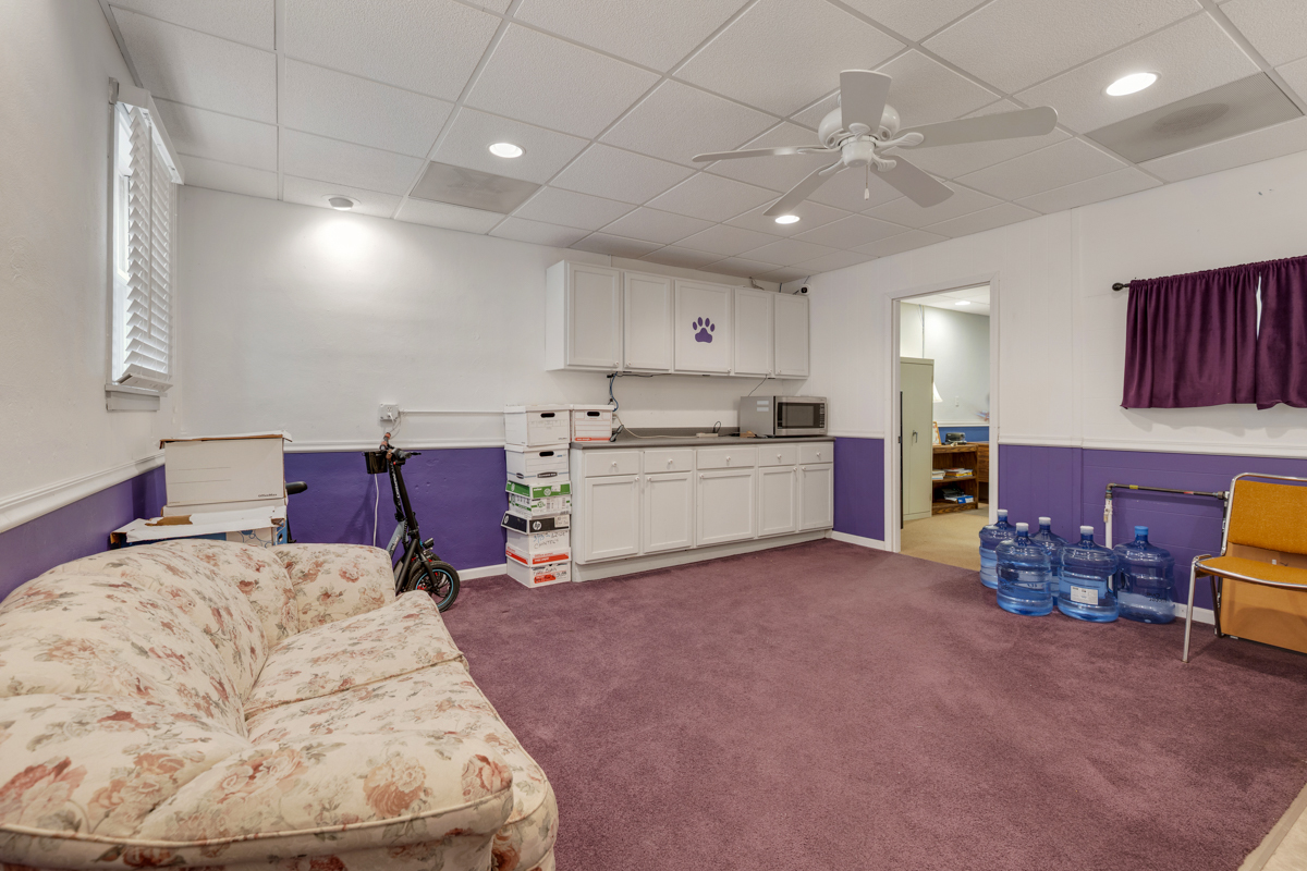 242 S State Street Property Photo 8
