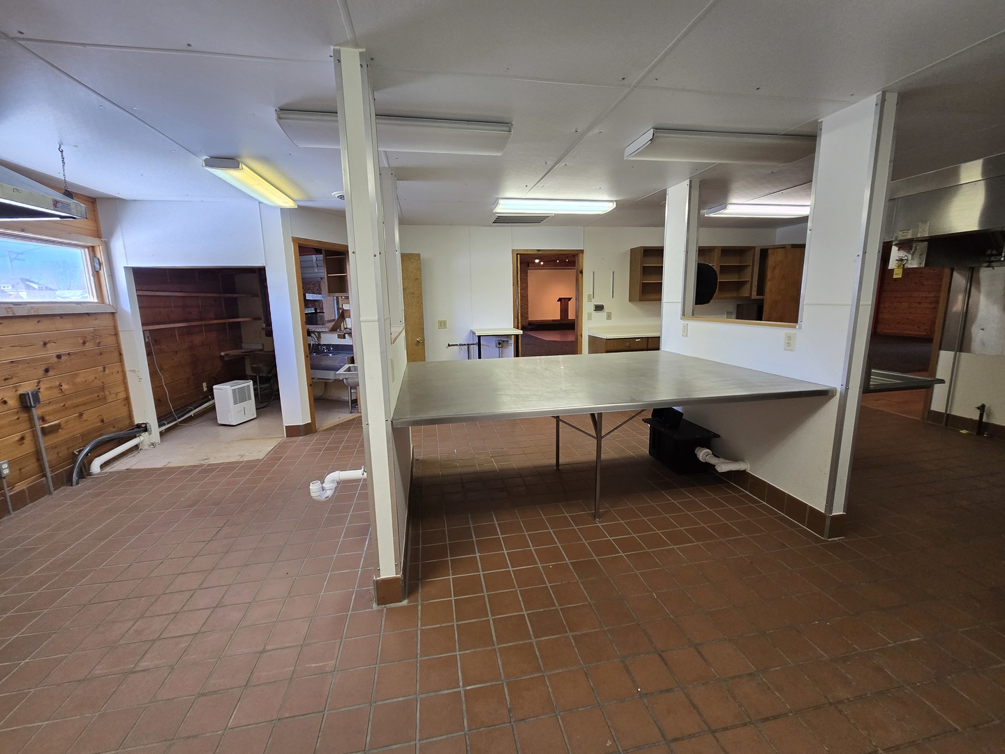 610 S Division Avenue Property Photo 24