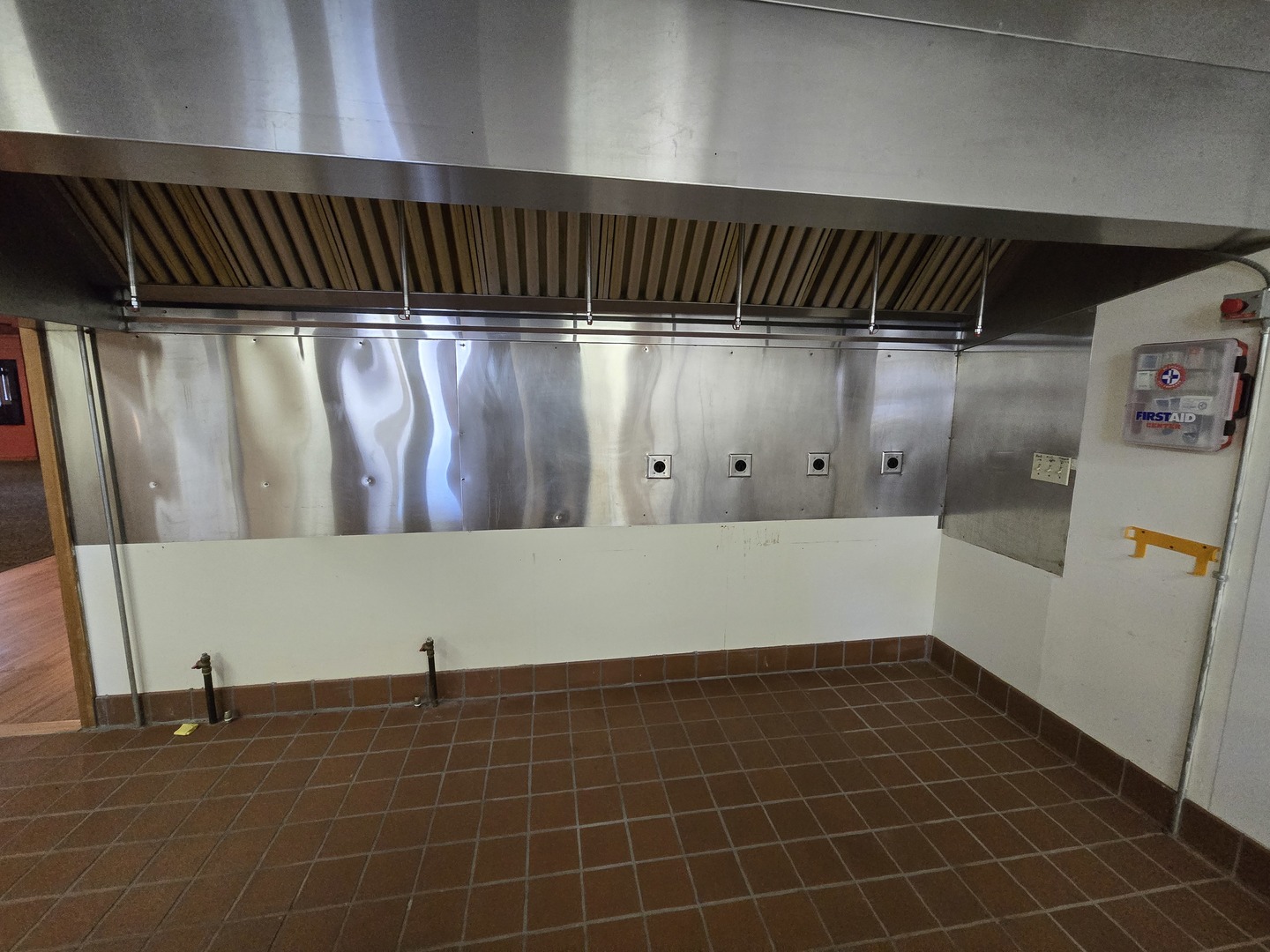 610 S Division Avenue Property Photo 25