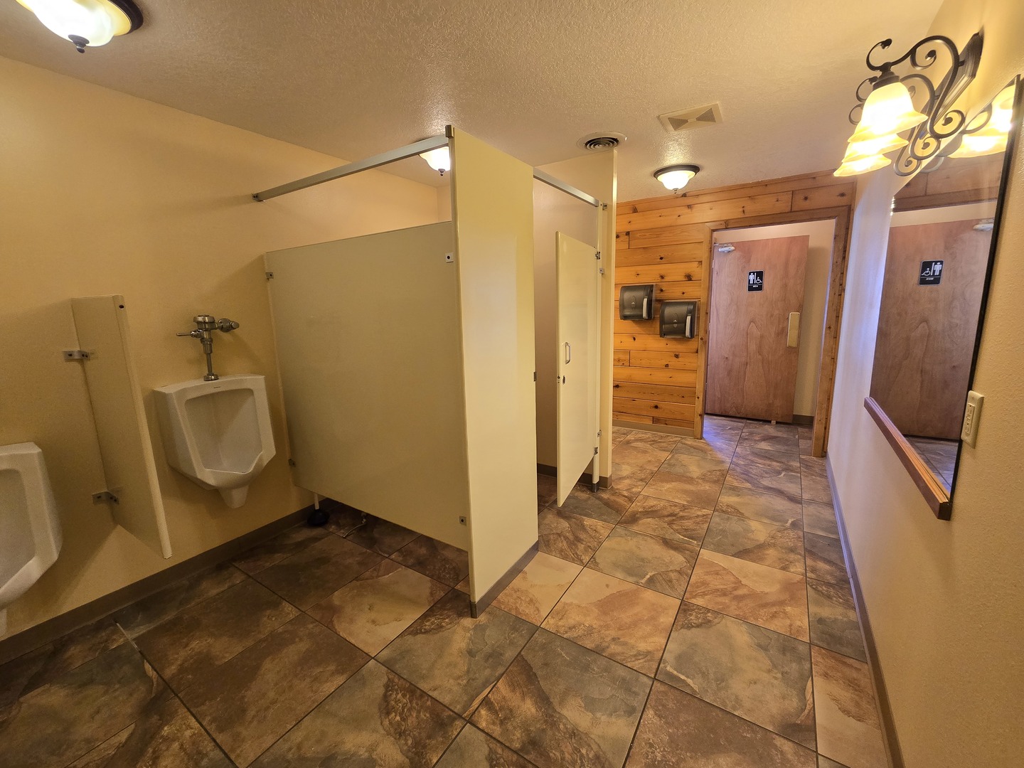 610 S Division Avenue Property Photo 29