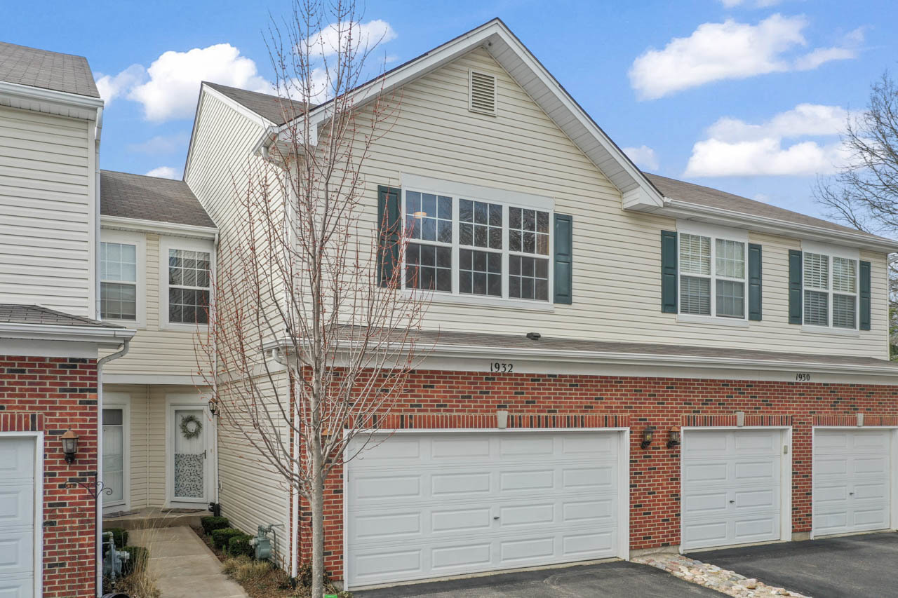 Plainfield North High School Real Estate Listings Main Image