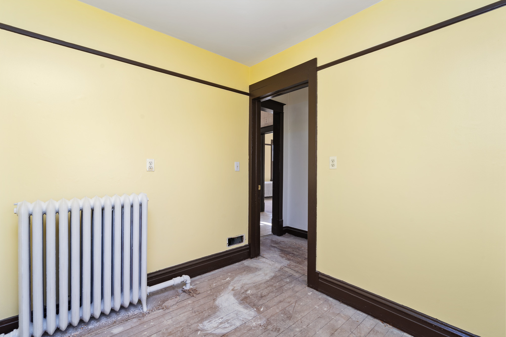 411 N Arlington Heights Road Property Photo 9