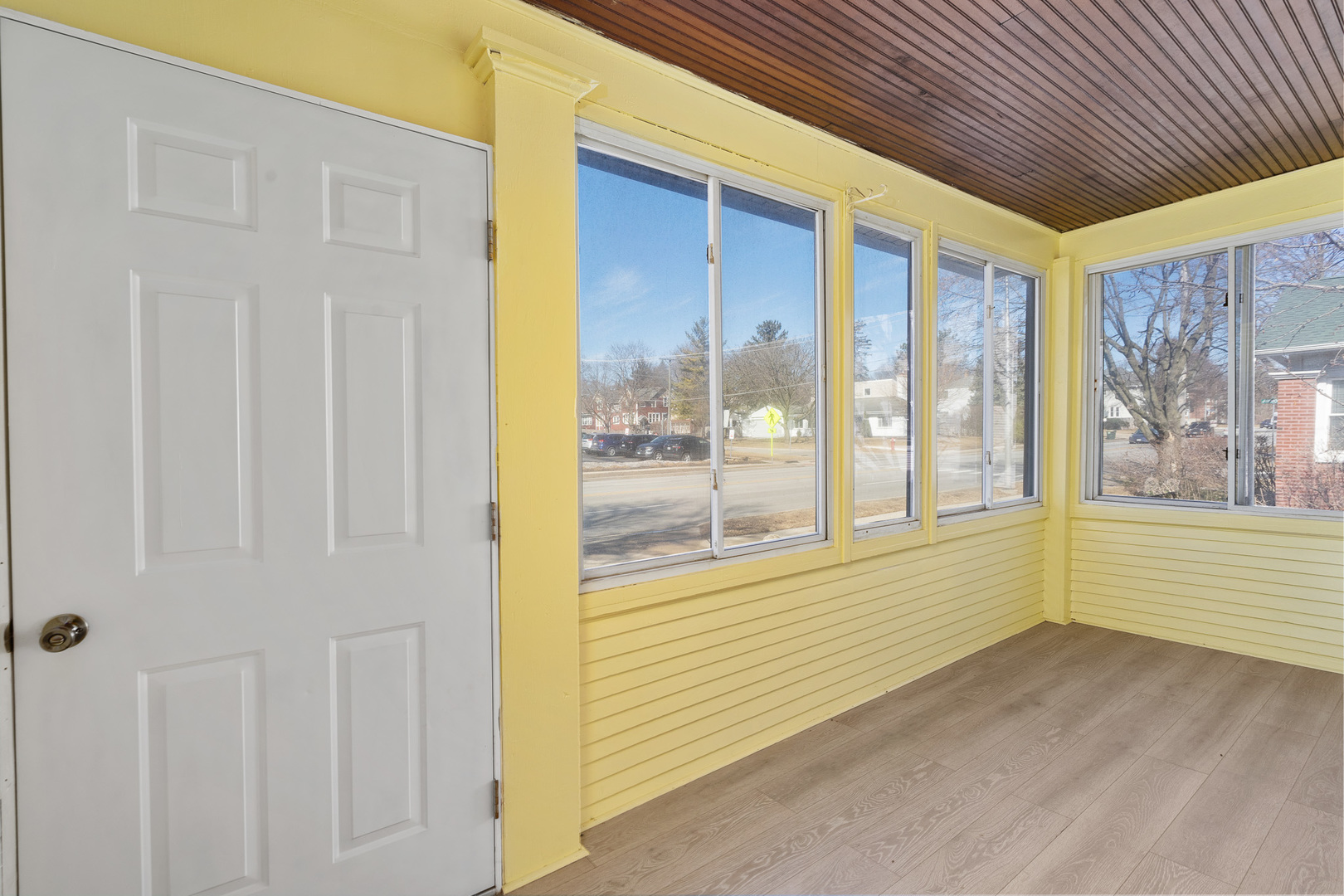 411 N Arlington Heights Road Property Photo 17
