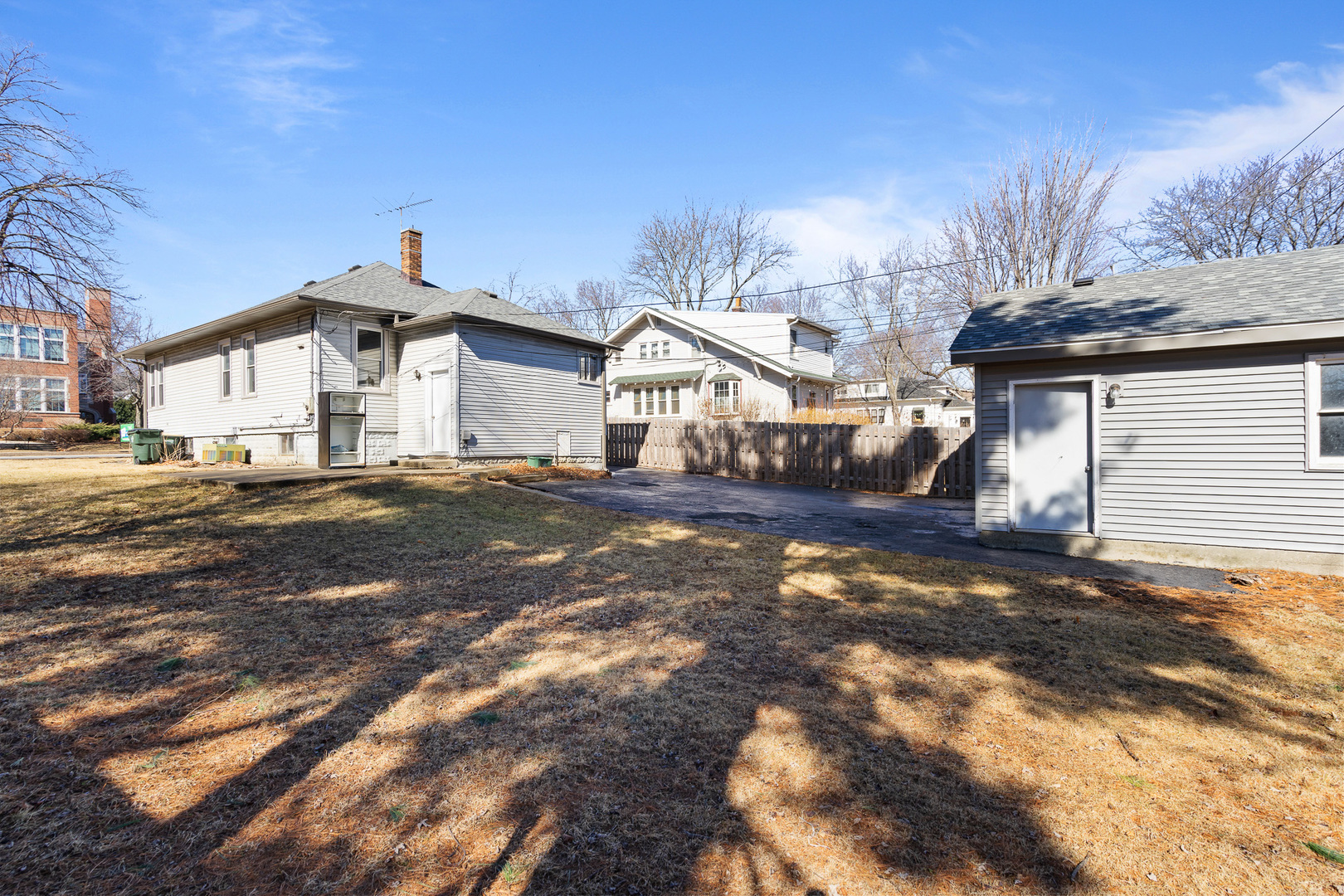 411 N Arlington Heights Road Property Photo 22