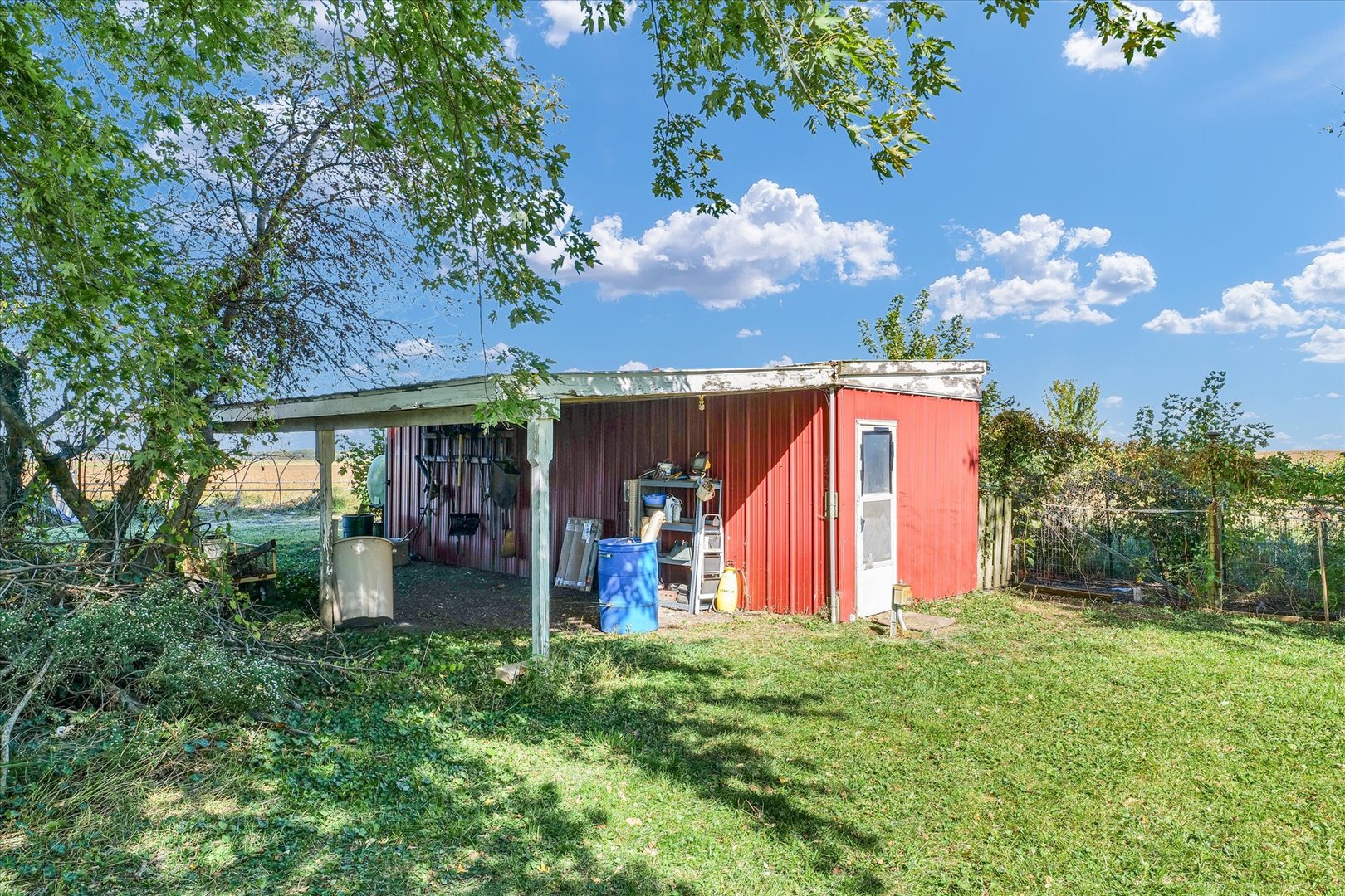 910 Cr 2200 Road Property Photo 36