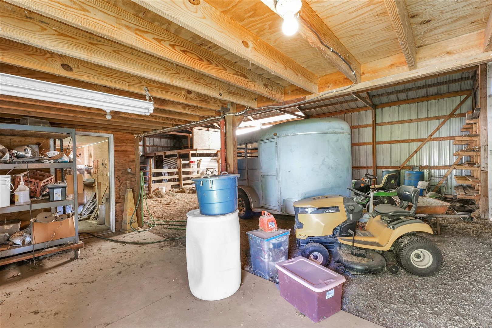 910 Cr 2200 Road Property Photo 45