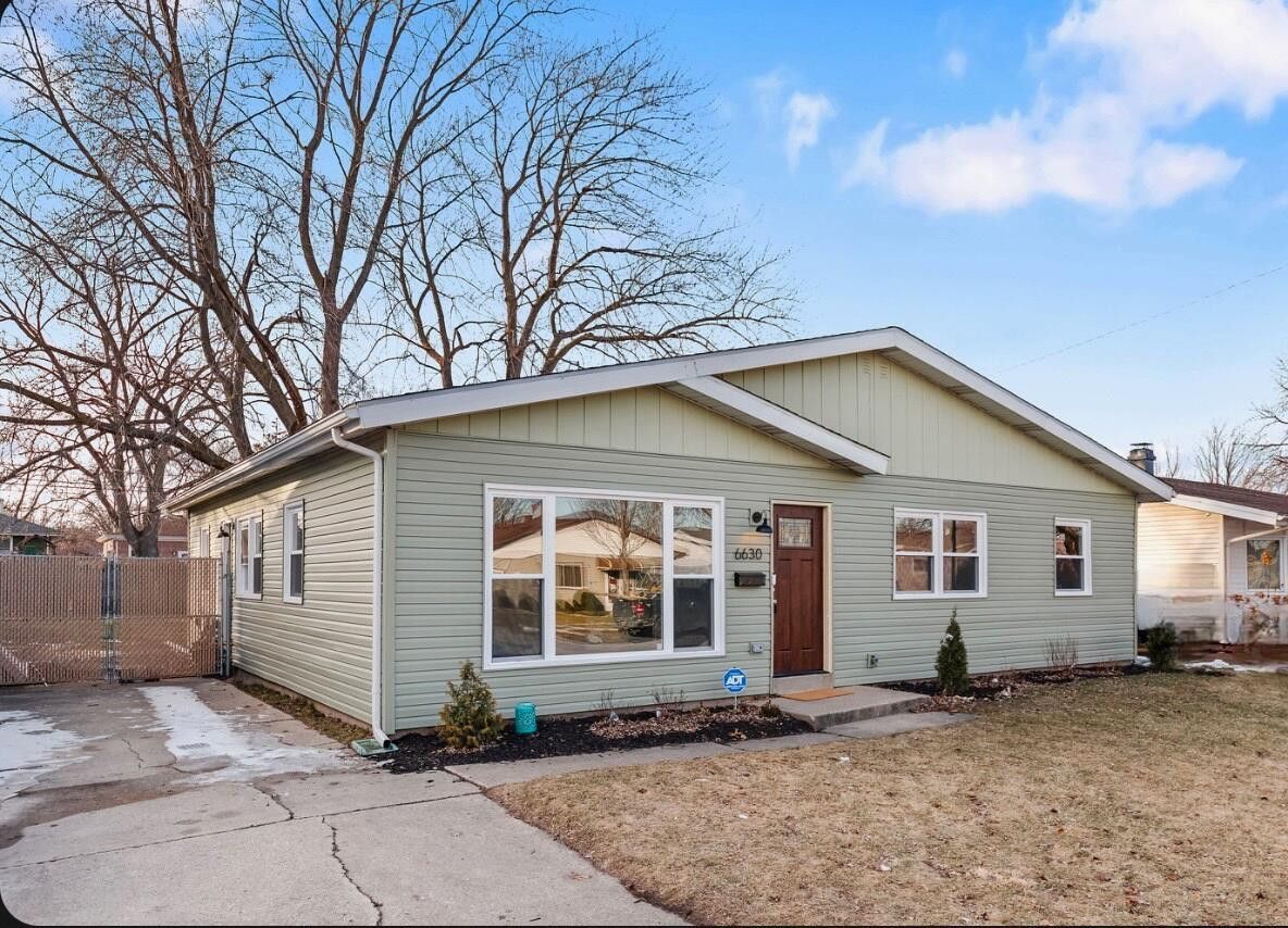 6630 Illinois Avenue Property Photo