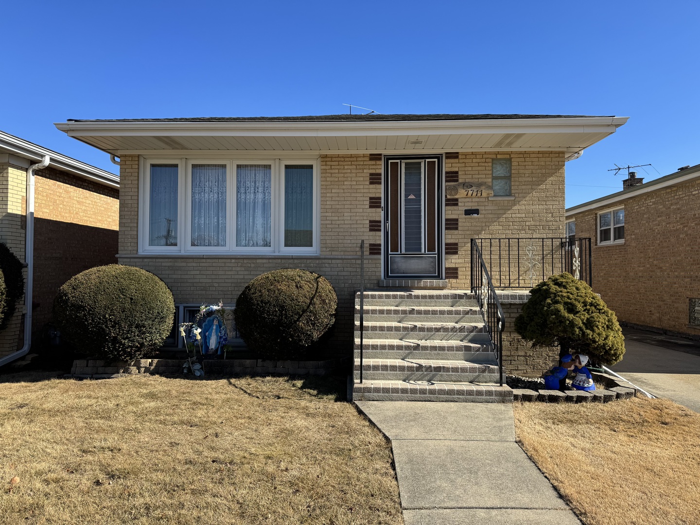 7711 Massasoit Avenue Property Photo