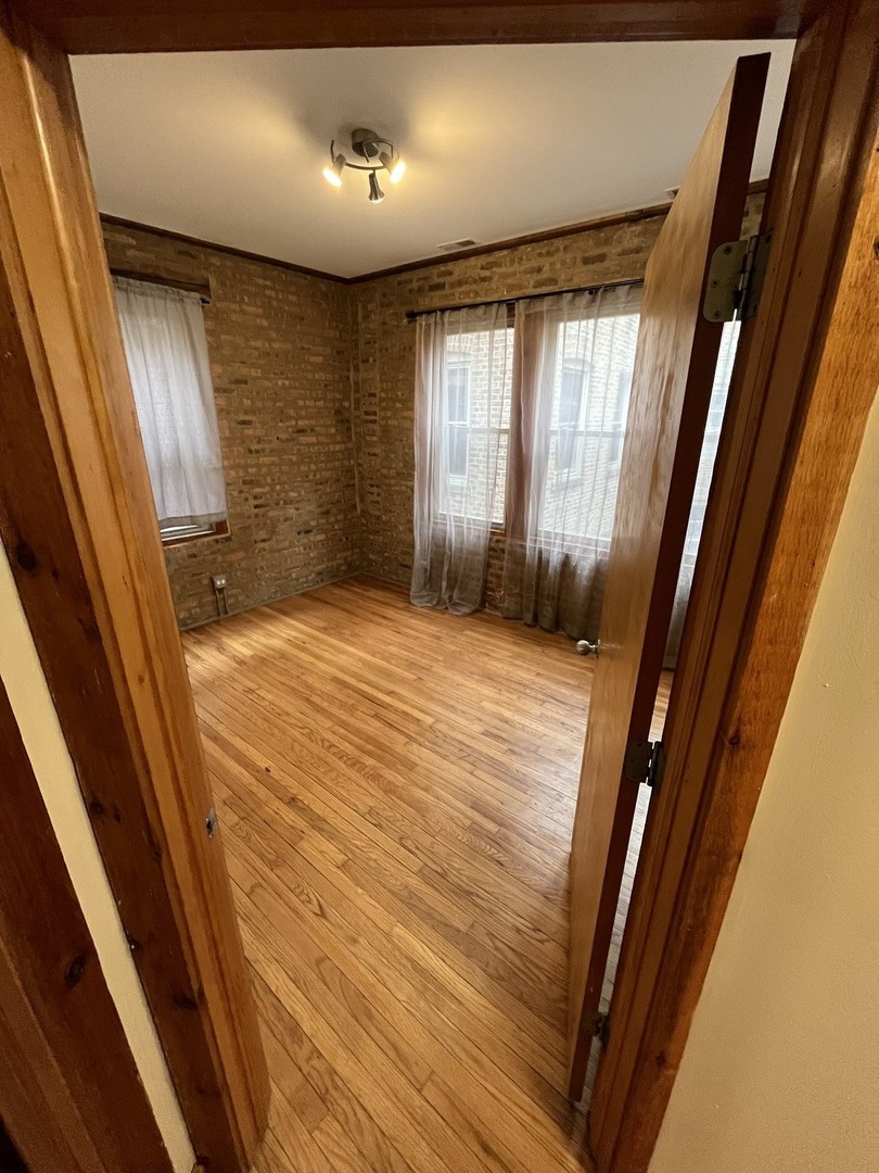 1635 W Pratt Boulevard 2n Property Photo 17