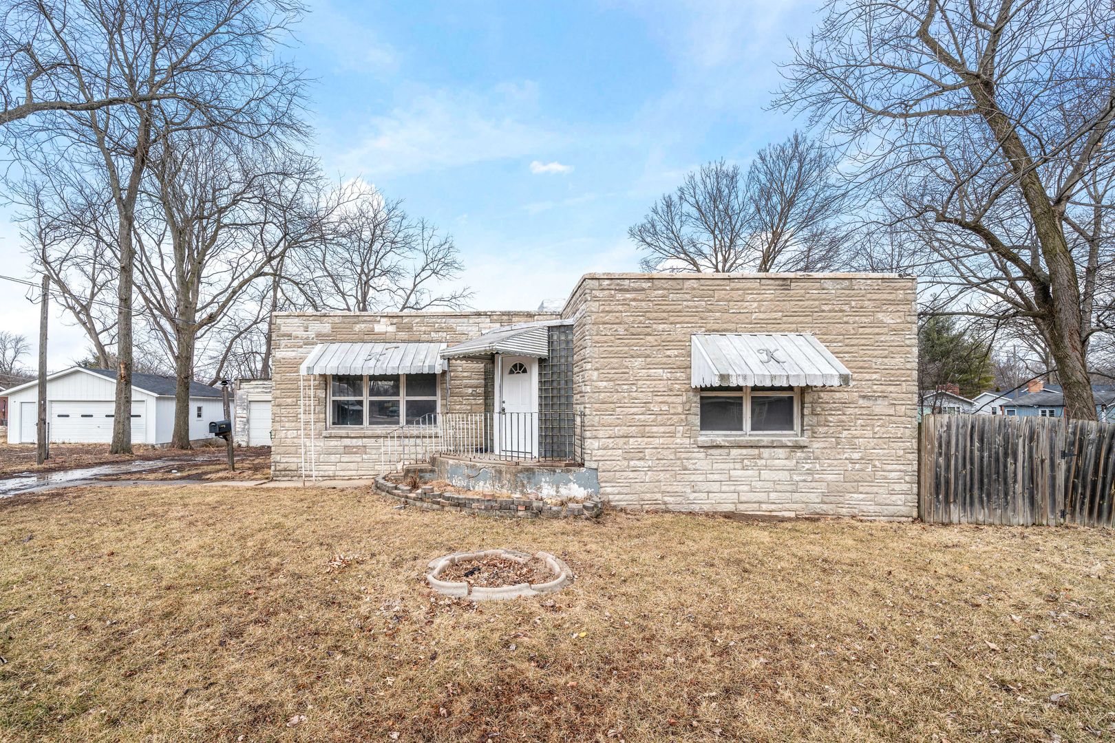 419 E Steward Street Property Photo