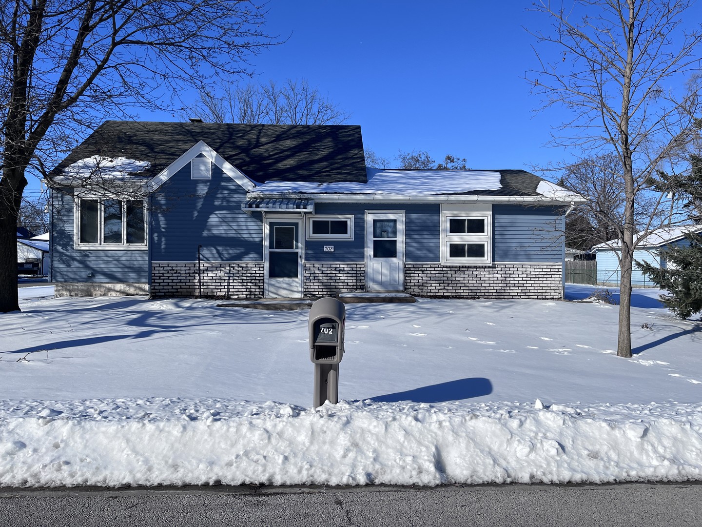 702 Marie Avenue Property Photo