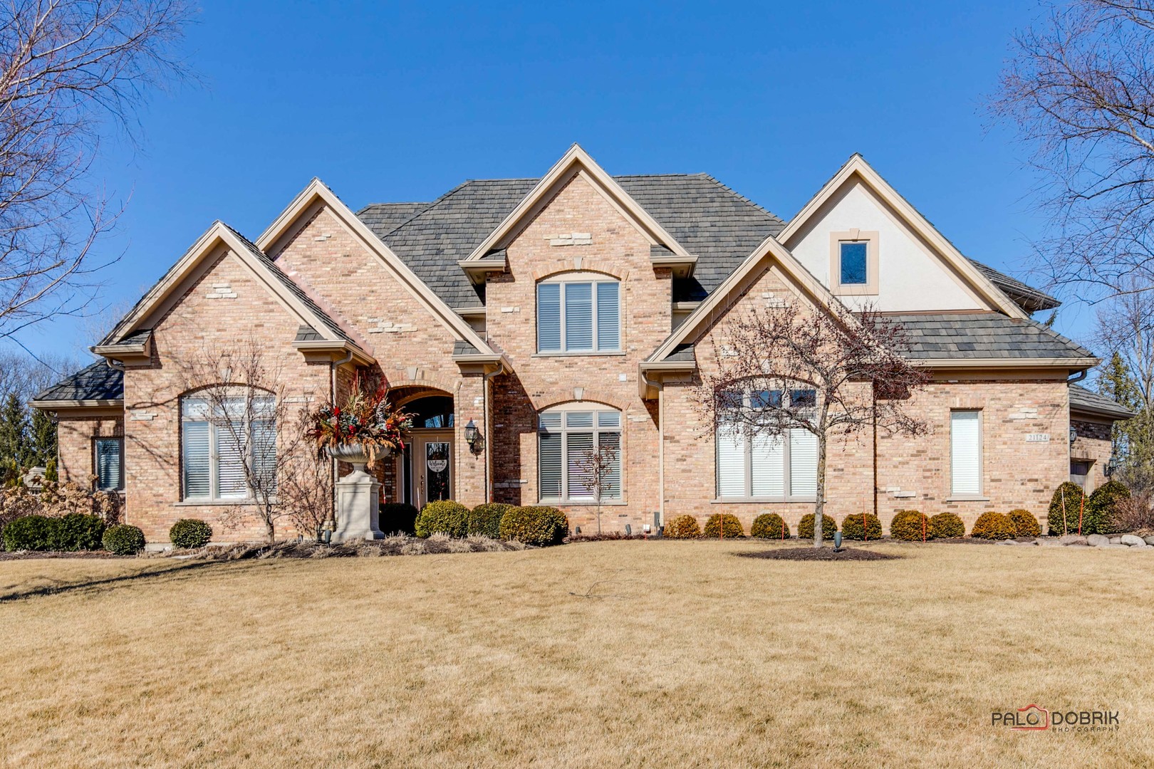 Countryside Oaks Real Estate Listings Main Image