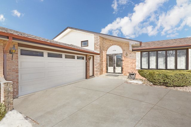 12218 Lake View Drive Property Photo
