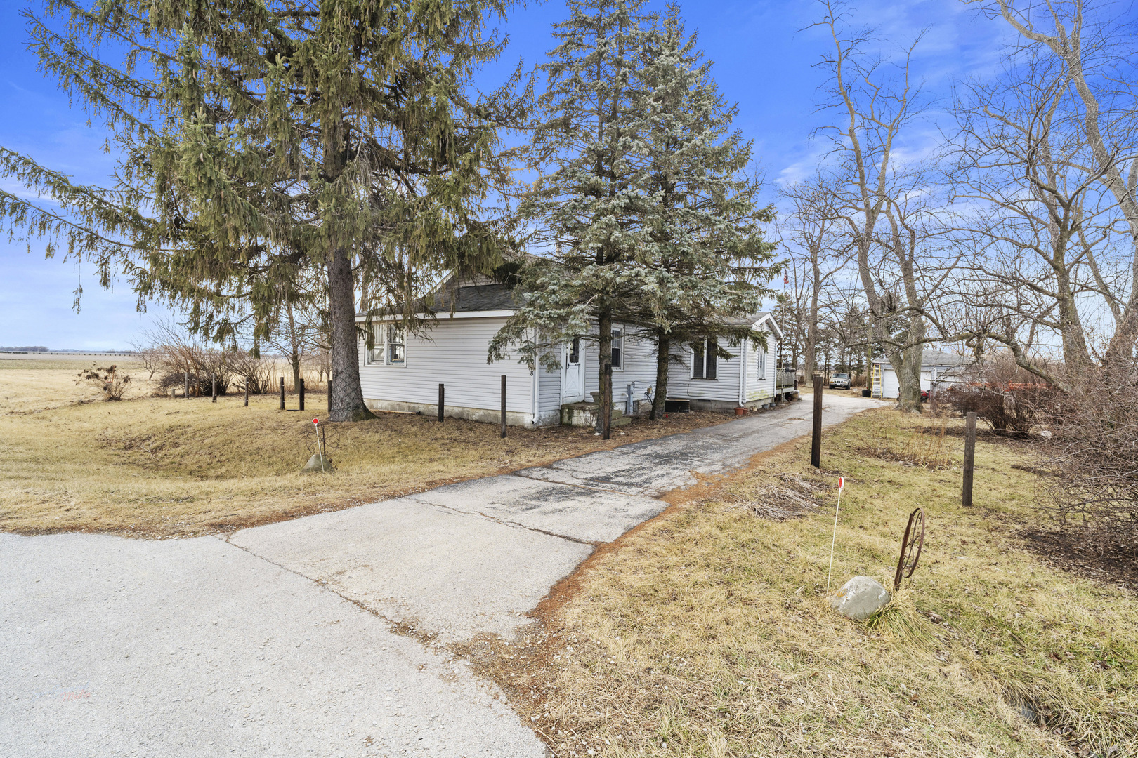 218 S State Route 1 Property Photo
