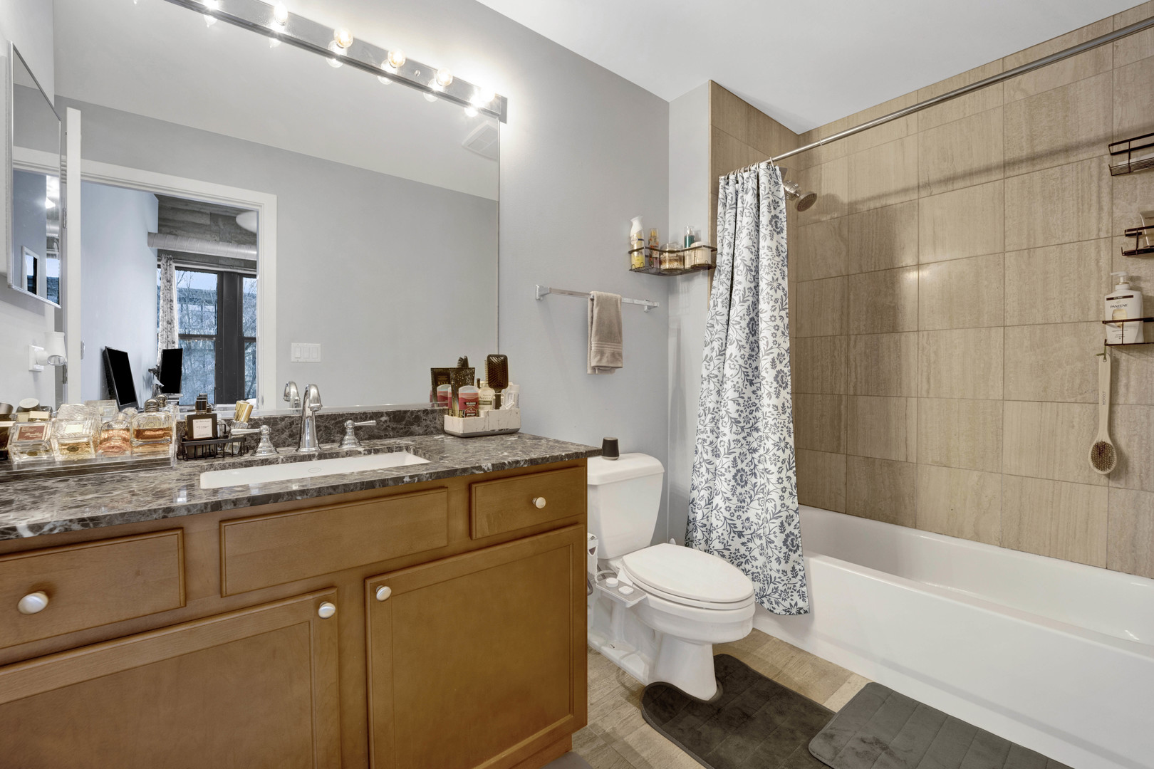 1110 W 15th Street 327 Property Photo 10