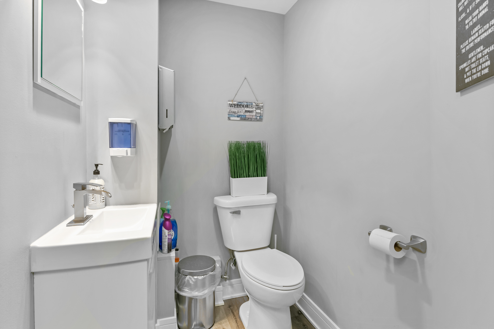 7124 W Higgins Avenue Property Photo 13