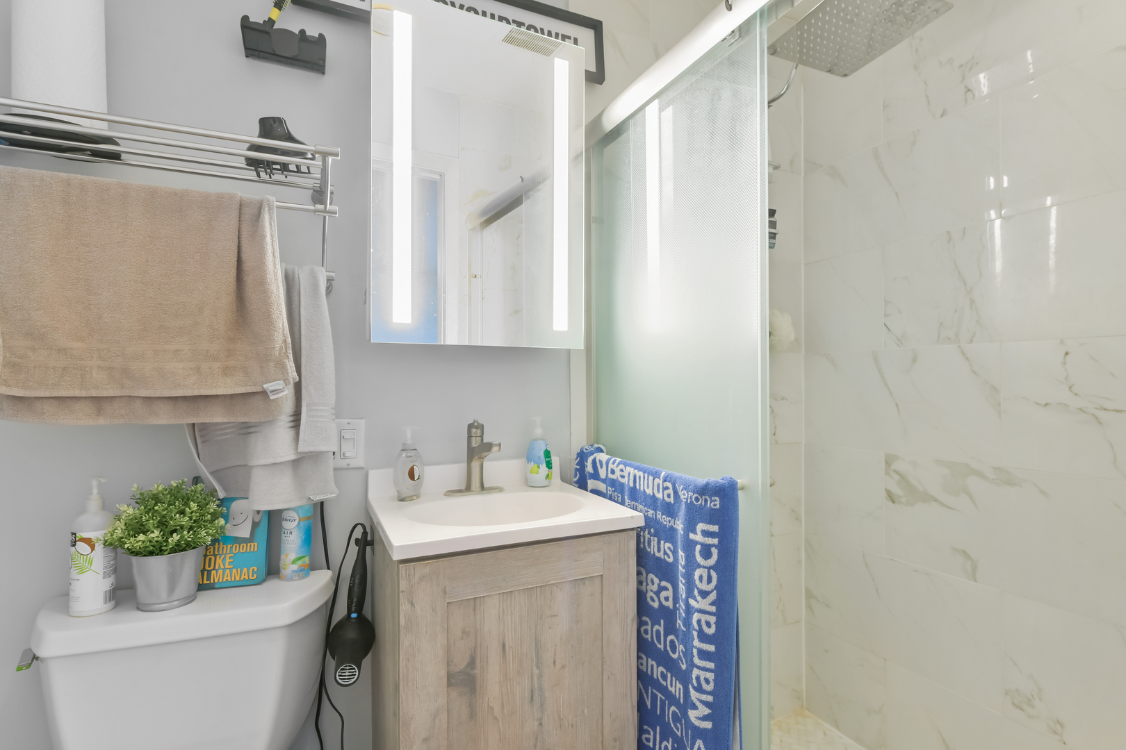 7124 W Higgins Avenue Property Photo 17