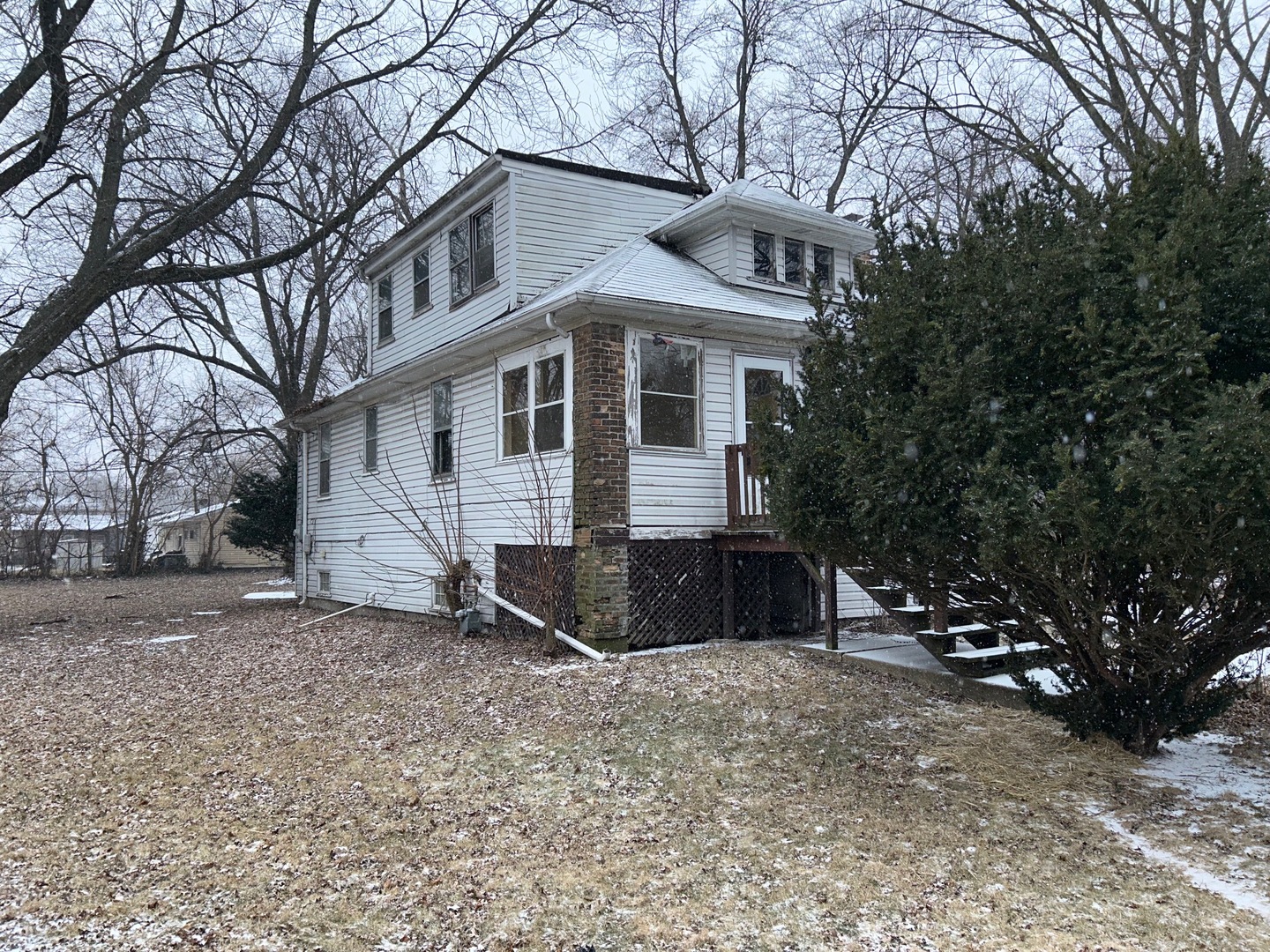 3417 W 161st Street Property Photo 2