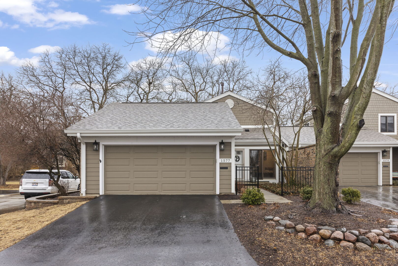 1577 Thornwood Street Property Photo