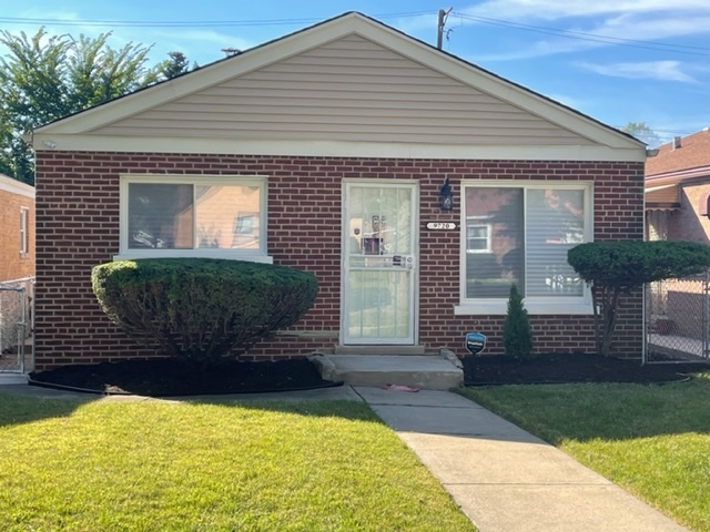 9720 S Emerald Street Property Photo 1