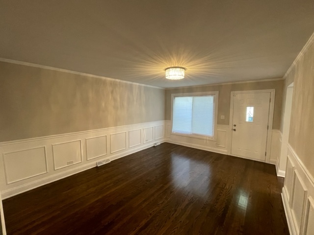 9720 S Emerald Street Property Photo 2