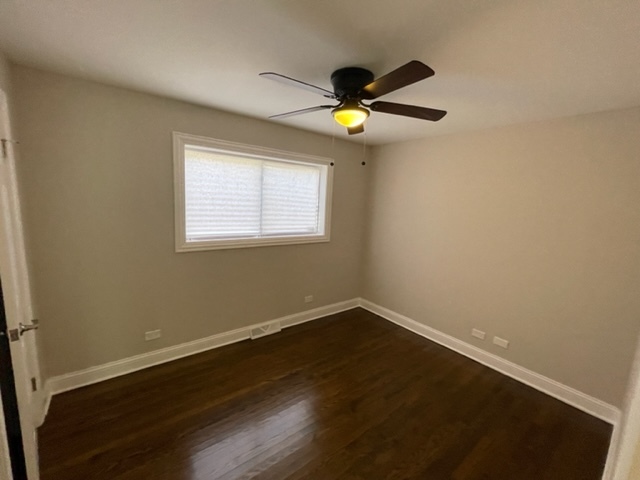 9720 S Emerald Street Property Photo 8