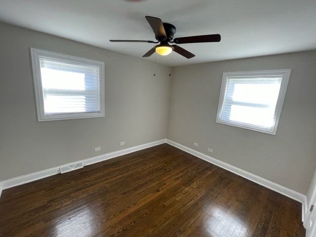 9720 S Emerald Street Property Photo 9