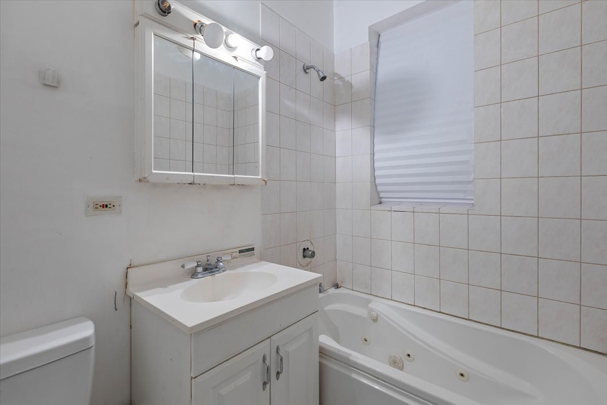 642 E 51st Street 1e Property Photo 12