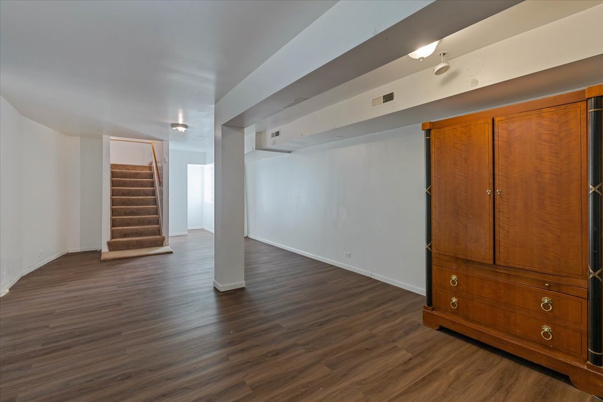 642 E 51st Street 1e Property Photo 18