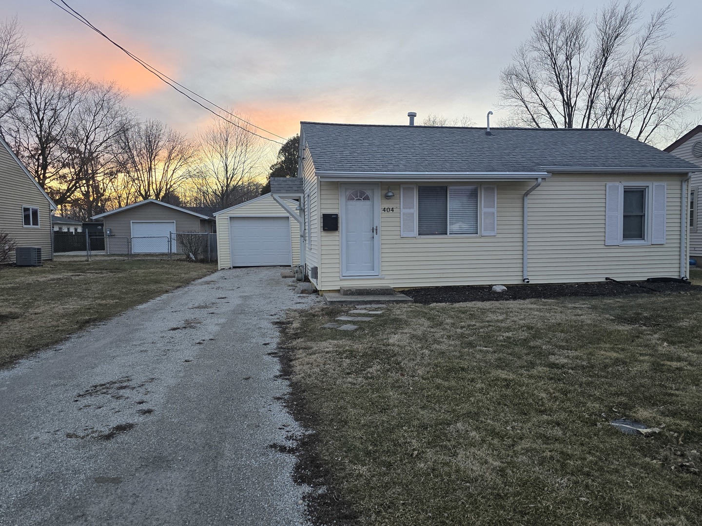 Tuscola High School Real Estate Listings Main Image