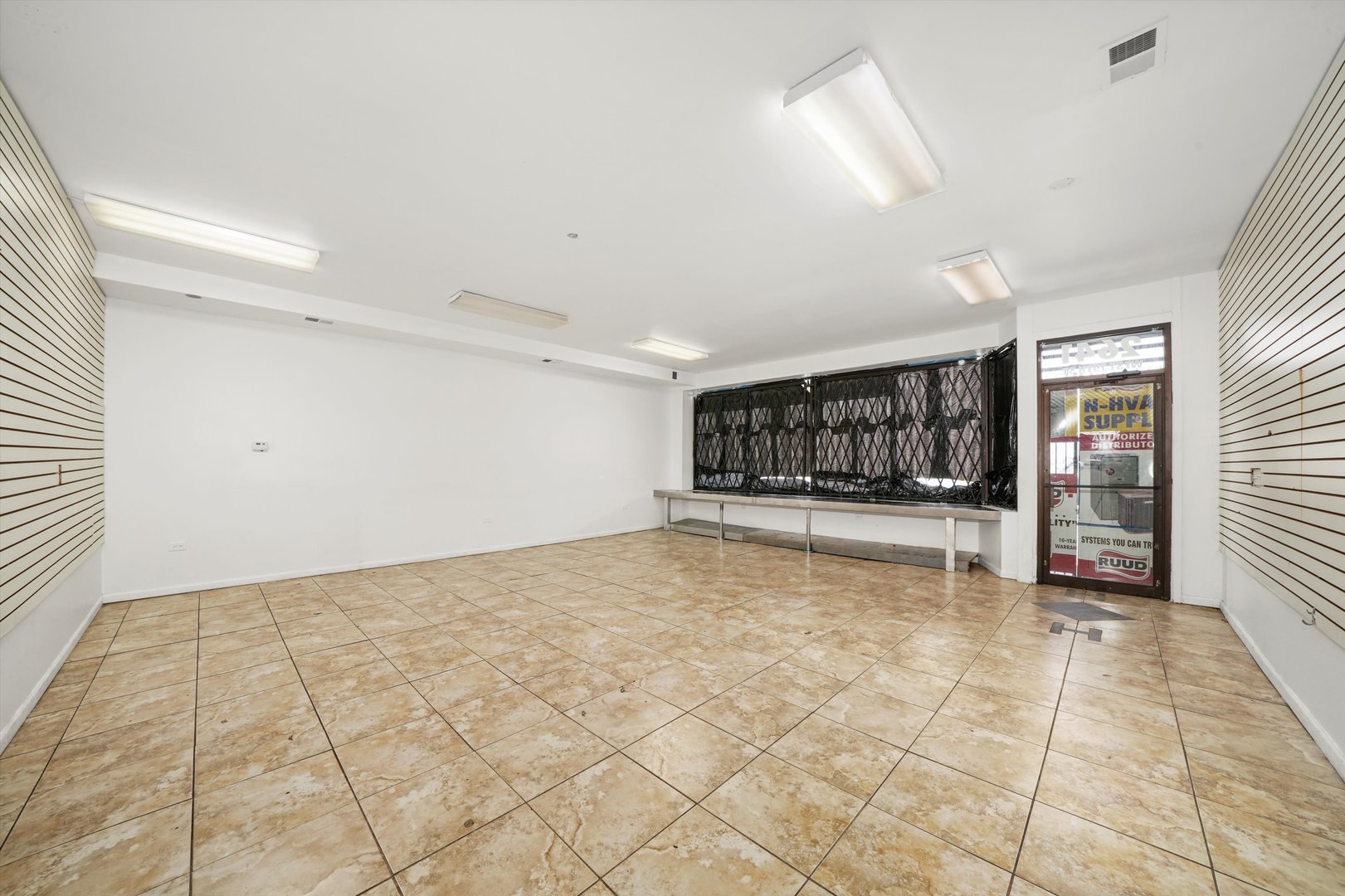 2641 W 79th Street Property Photo 4