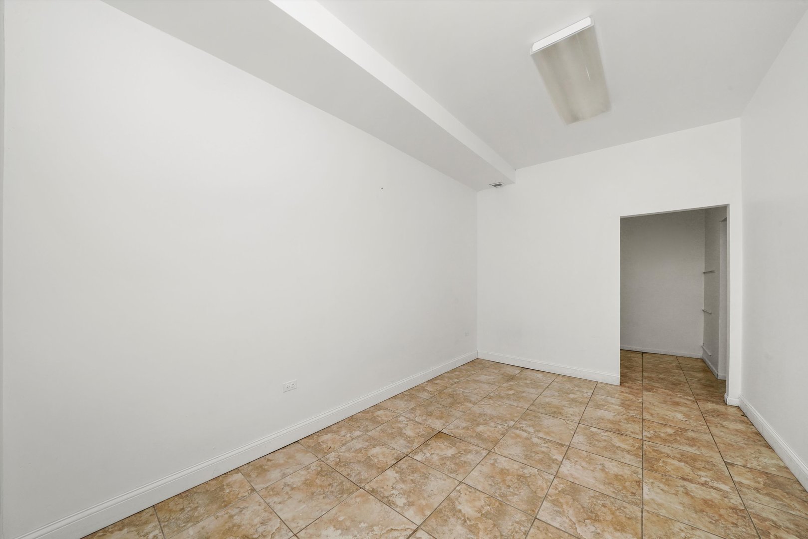 2641 W 79th Street Property Photo 9