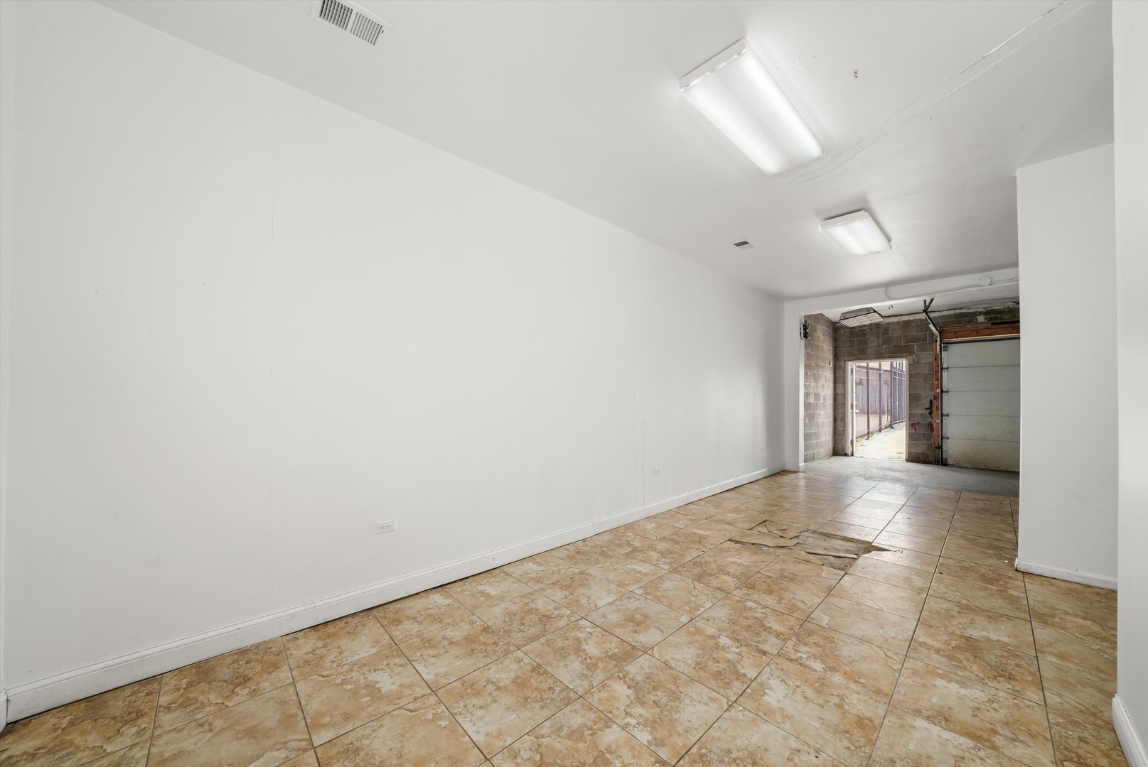 2641 W 79th Street Property Photo 12