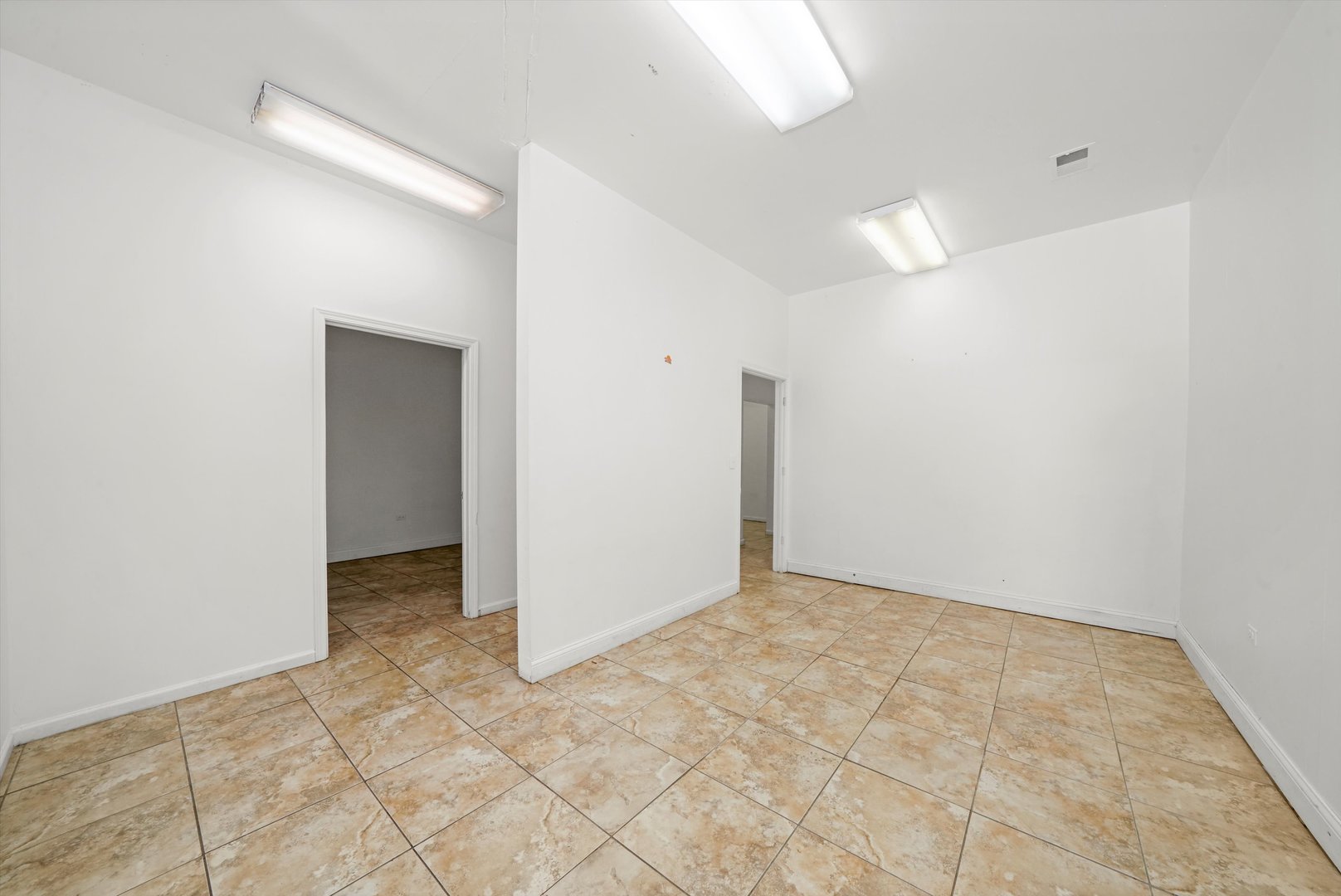 2641 W 79th Street Property Photo 14
