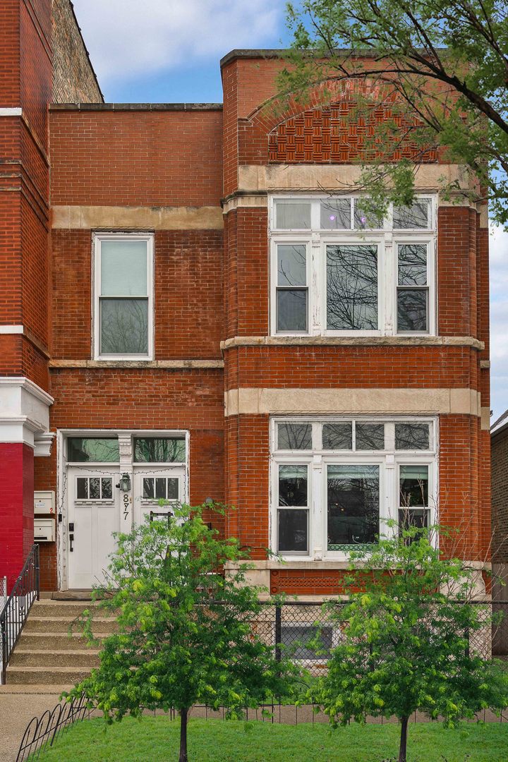 877 N Mozart Street Property Photo 1