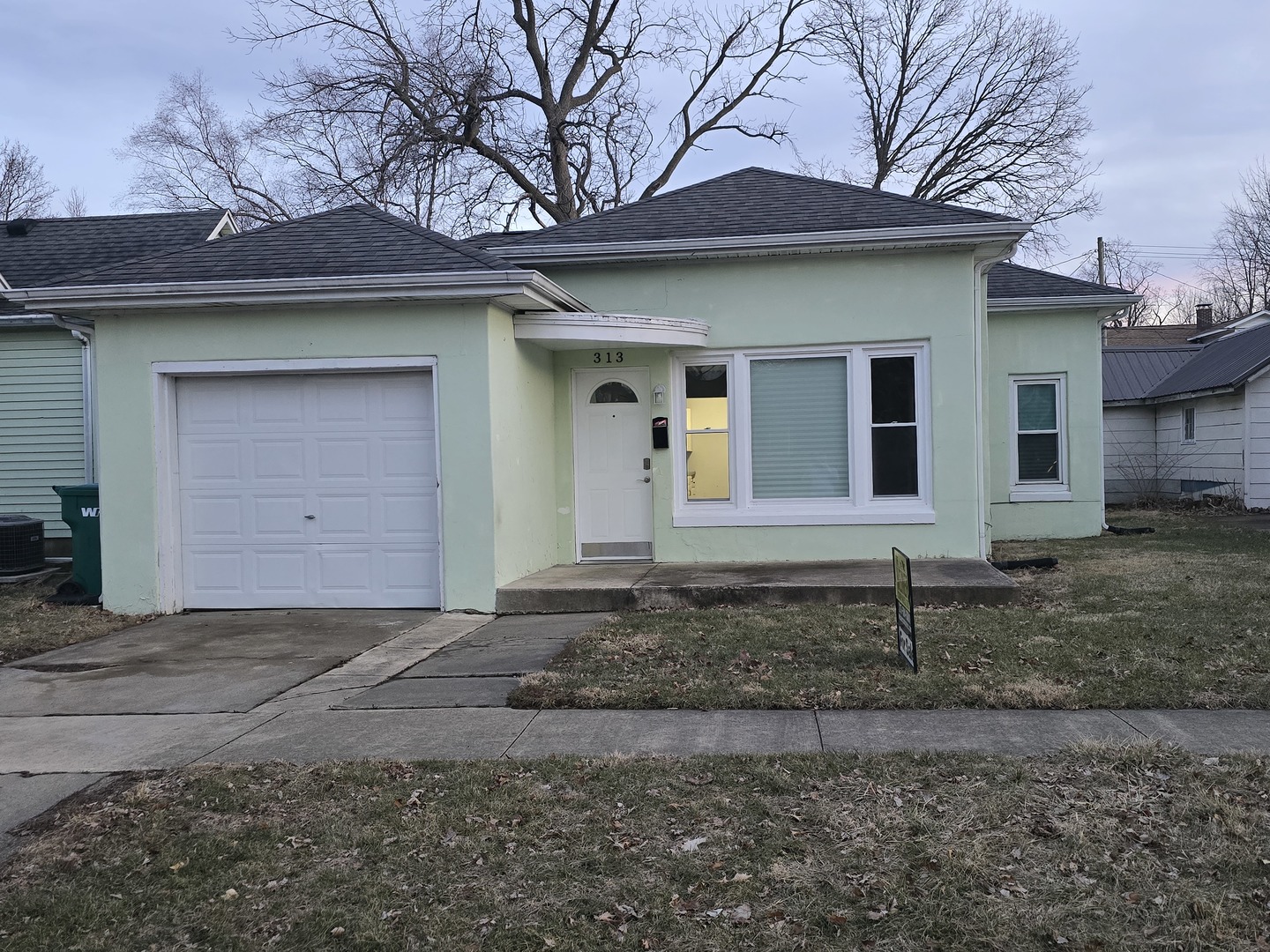 313 E Pembroke Street Property Photo