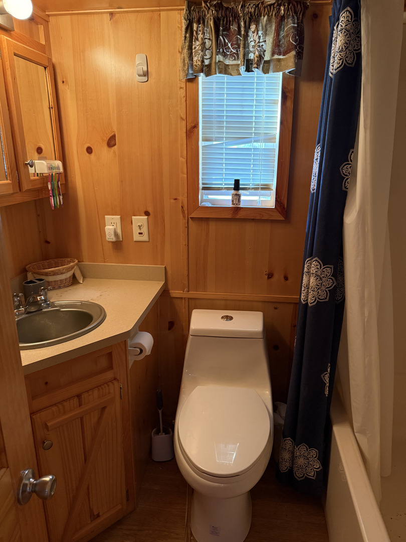 16-191 Woodhaven Lake Property Photo 21