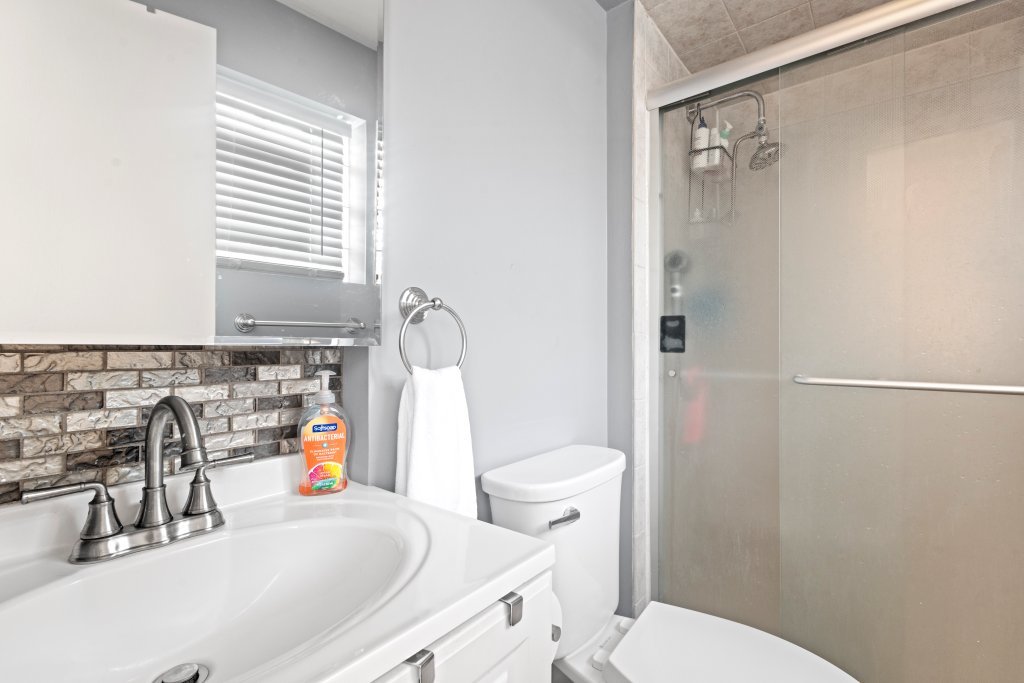 6760 W Gunnison Street Property Photo 25