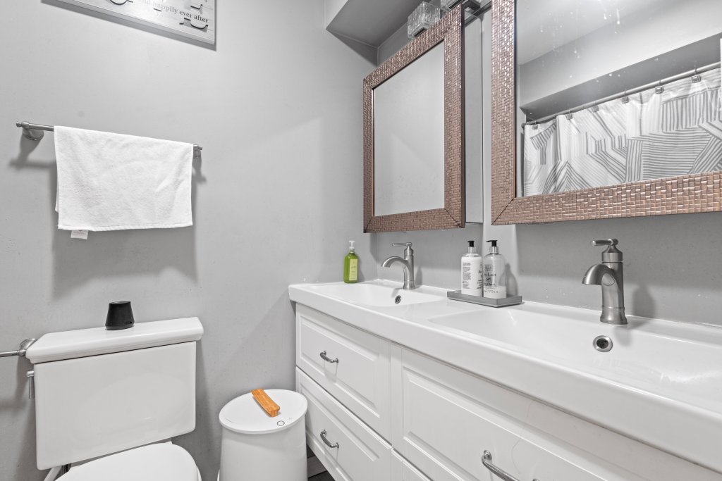 6760 W Gunnison Street Property Photo 27