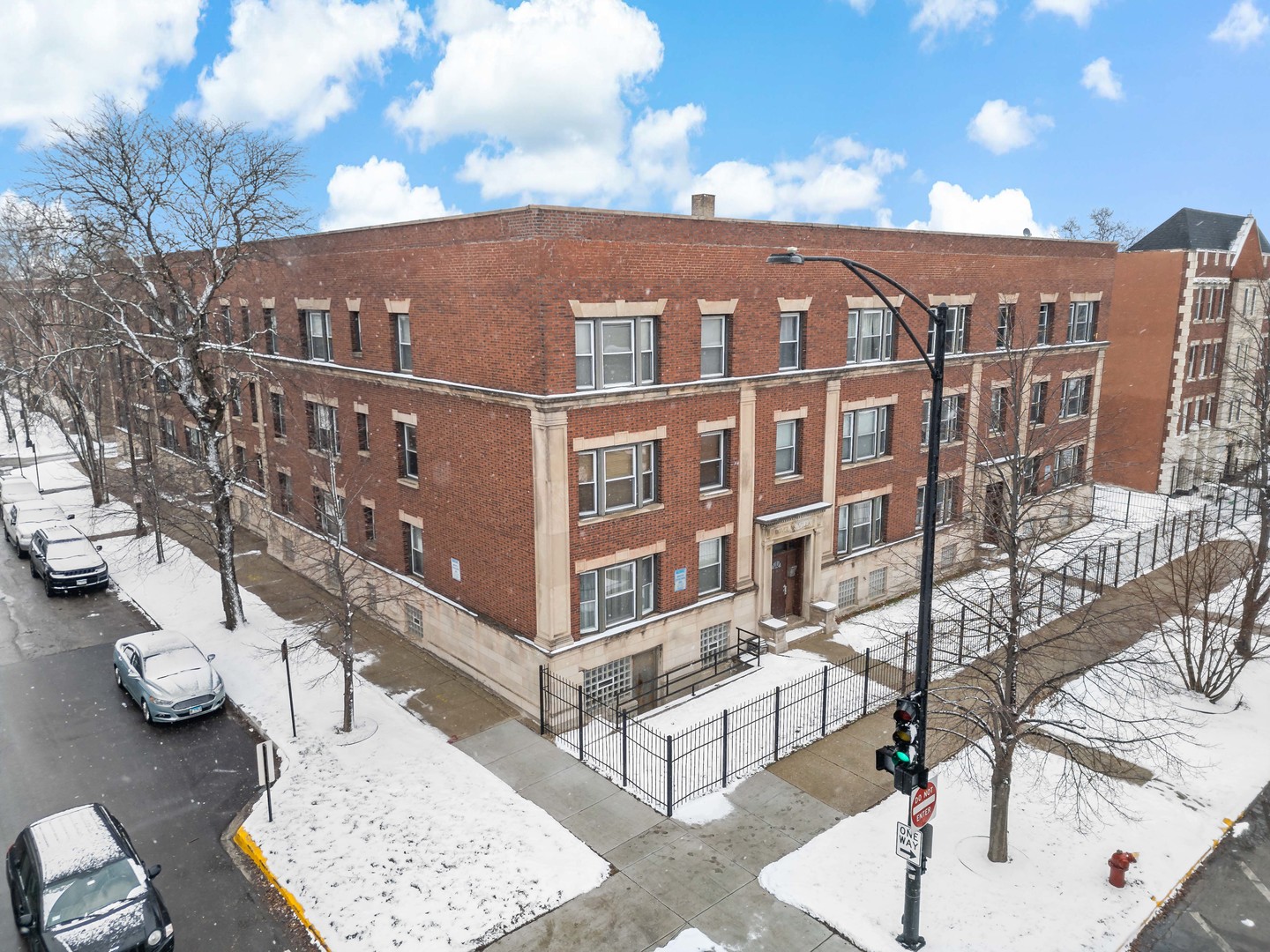 109 N Kostner Avenue 106 Property Photo